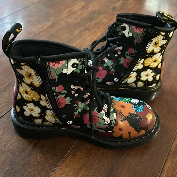 Dr. Martens AirWair size 1 Flower Pattern